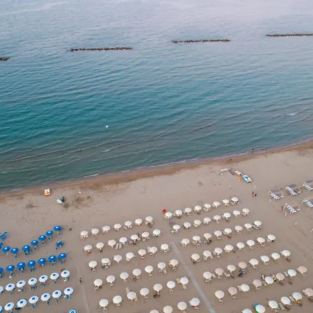 Il Moro Отель Розето-дельи-Абруцци